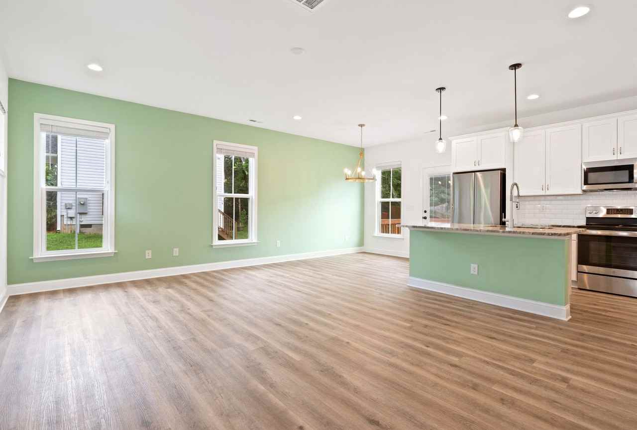 2804 Cannada Ave - Photo 5 of 21