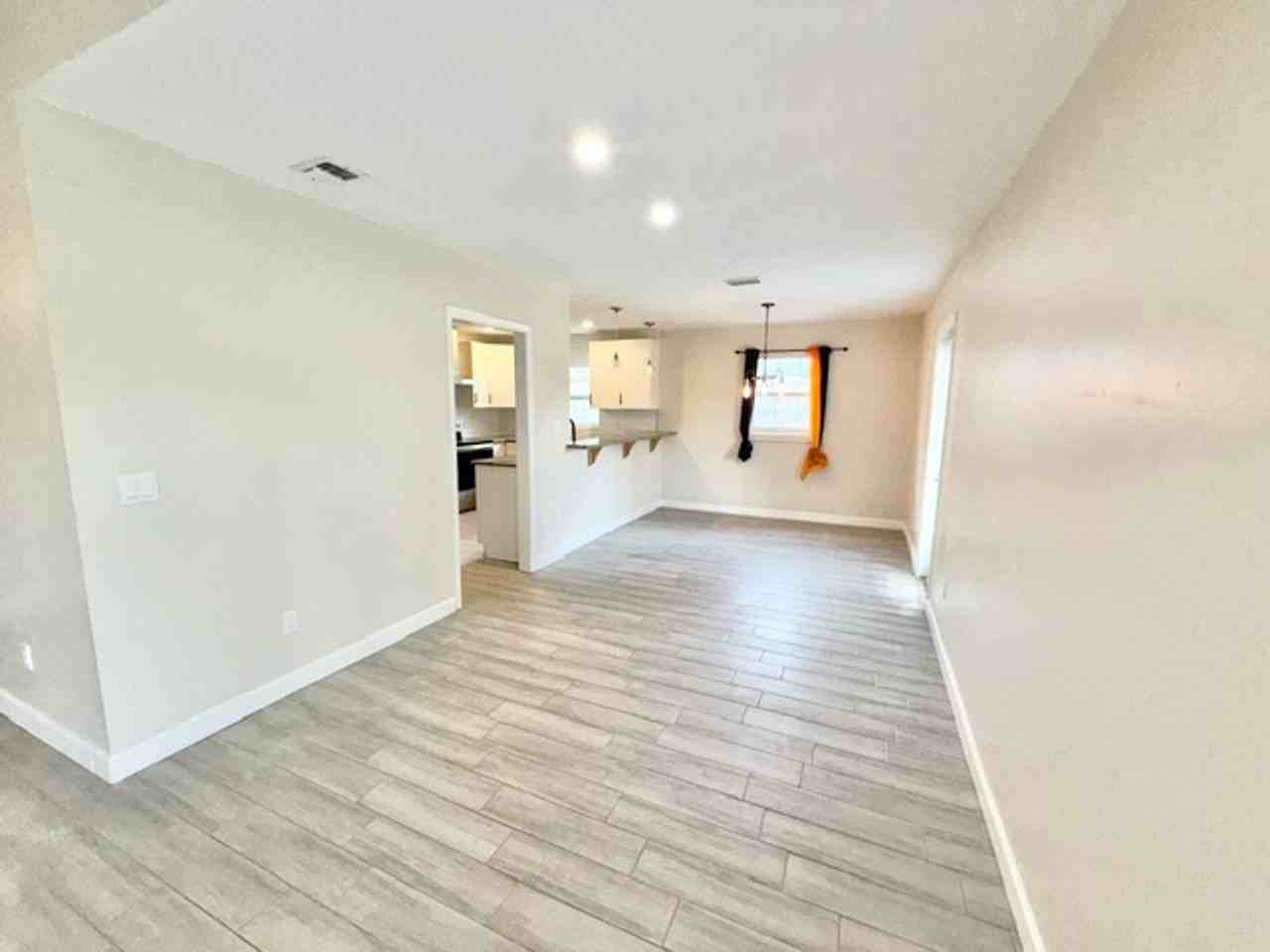 109 Margo Ln - Photo 4 of 19