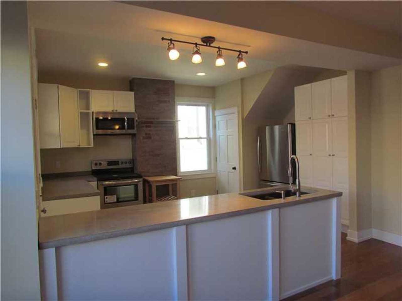 5525 Margaretta St - Photo 4 of 24
