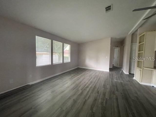 1211 Panama Pl - Photo 3 of 15