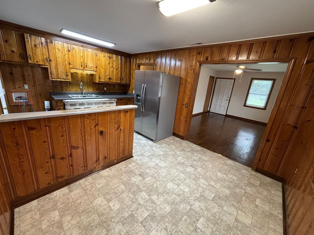 626 Lexington Ave - Photo 5 of 15