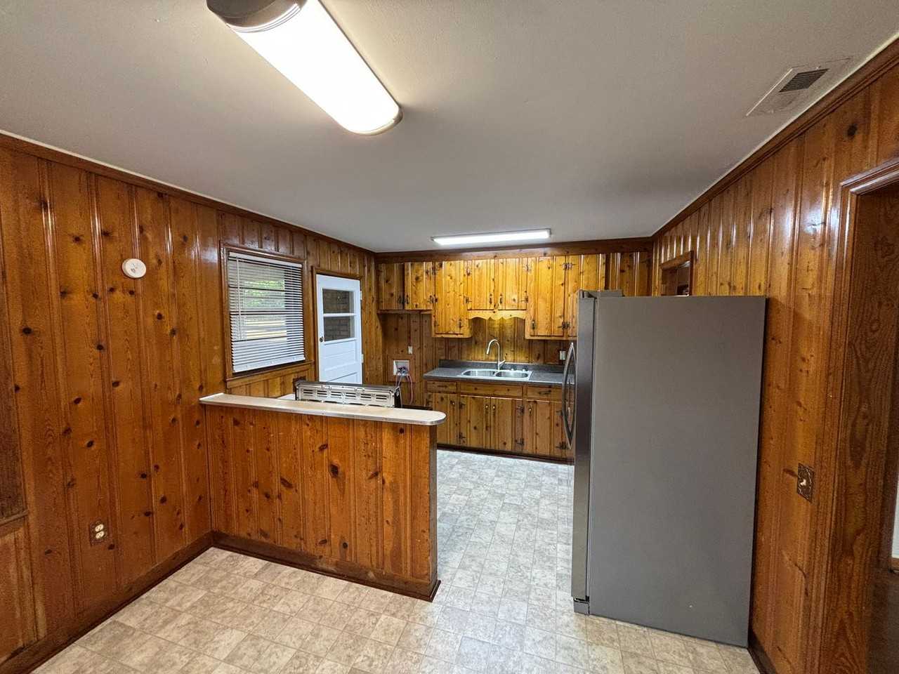 626 Lexington Ave - Photo 6 of 15