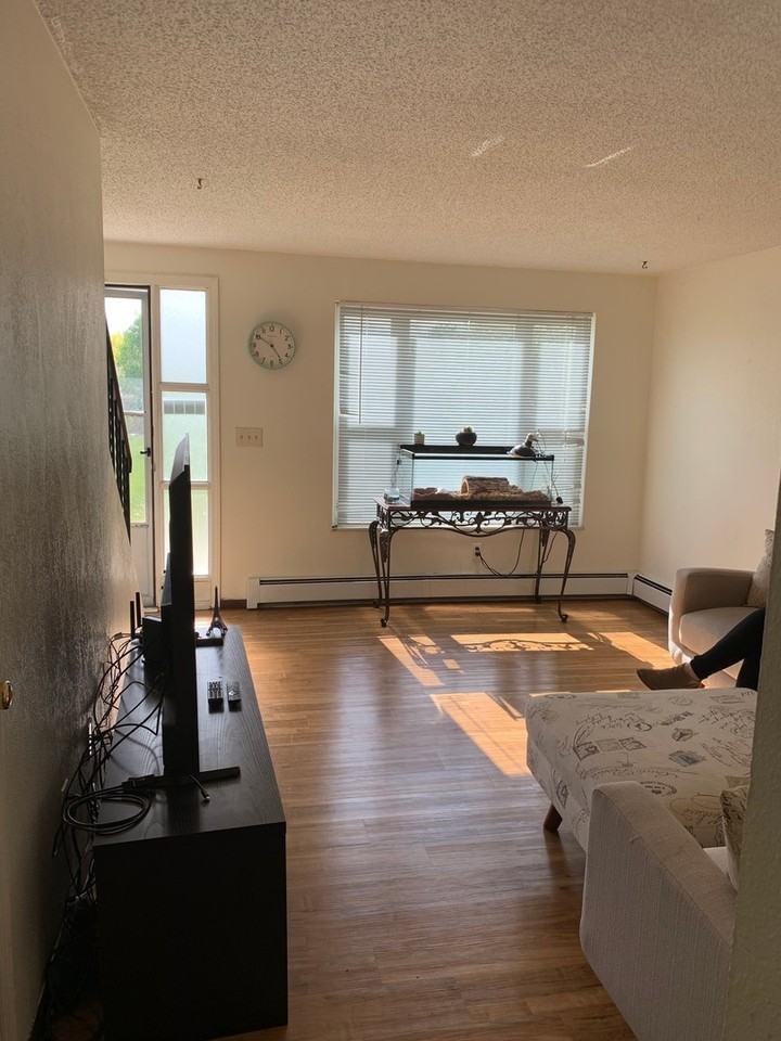 1508 W 29th St - Photo 5 of 15
