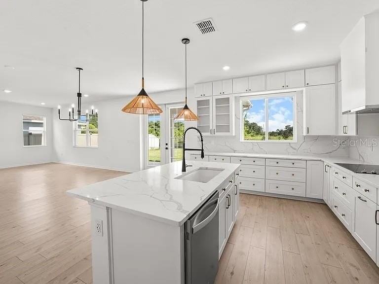 5005 Golden River Ln - Photo 4 of 30