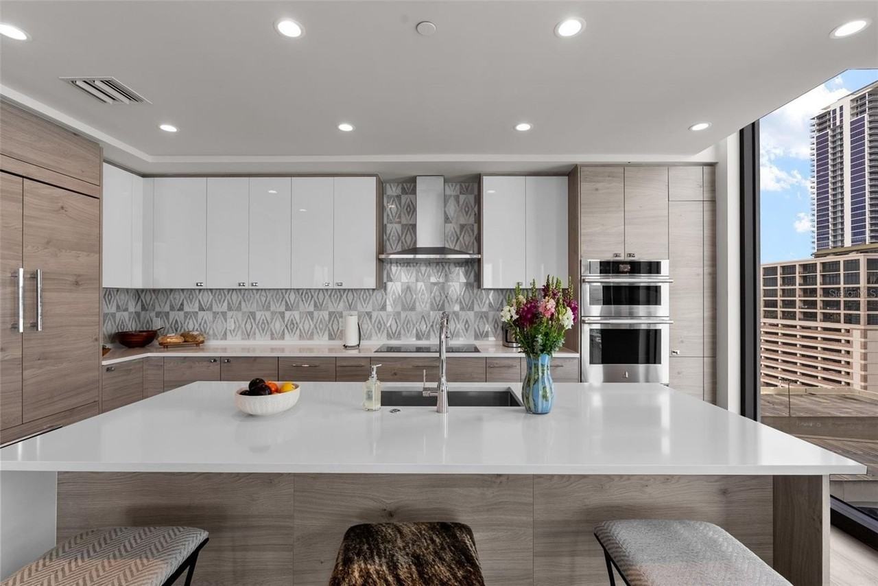 301 1st St S #1103 - Photo 4 of 50