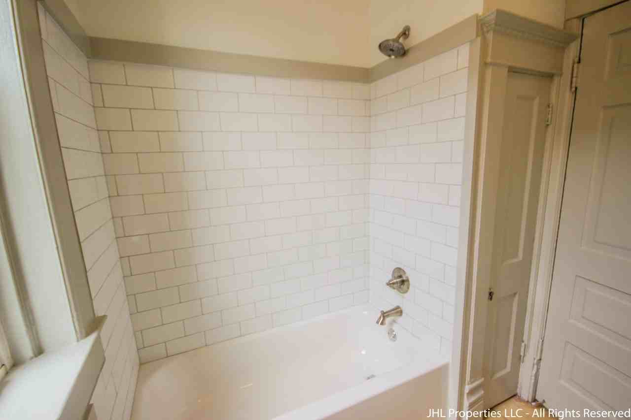 1203 Peachtree St - Photo 4 of 7