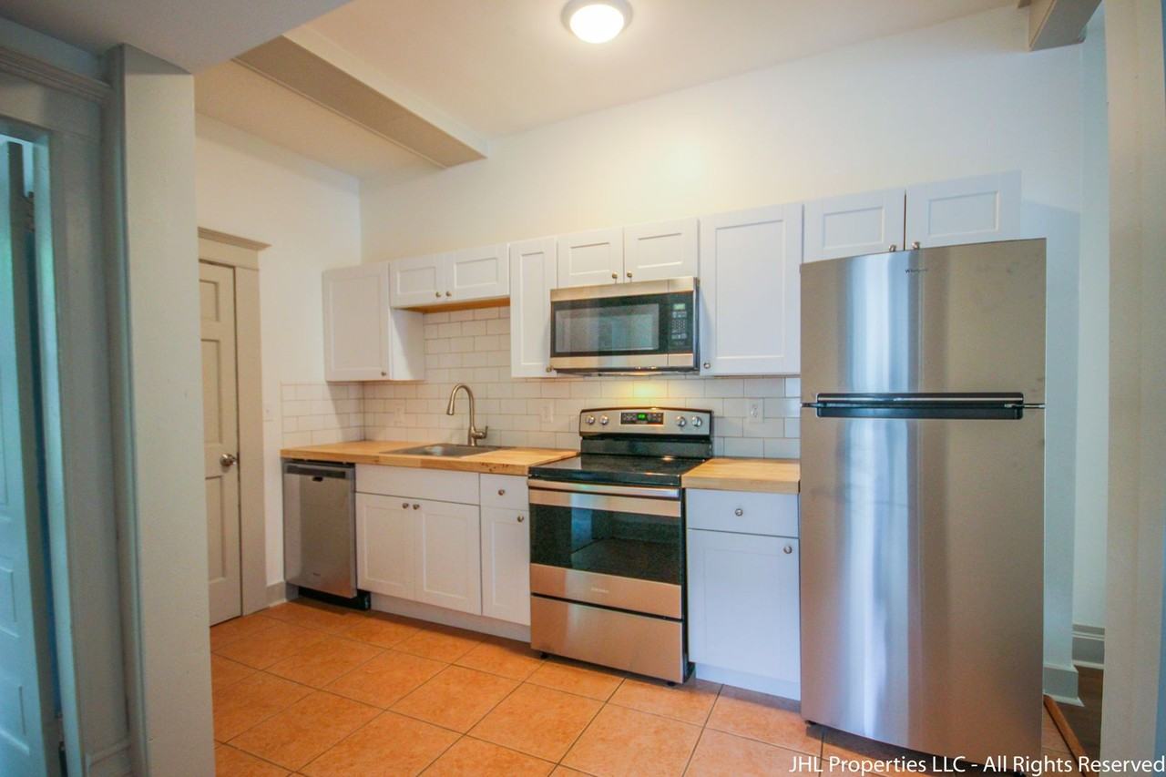 1203 Peachtree St - Photo 6 of 7