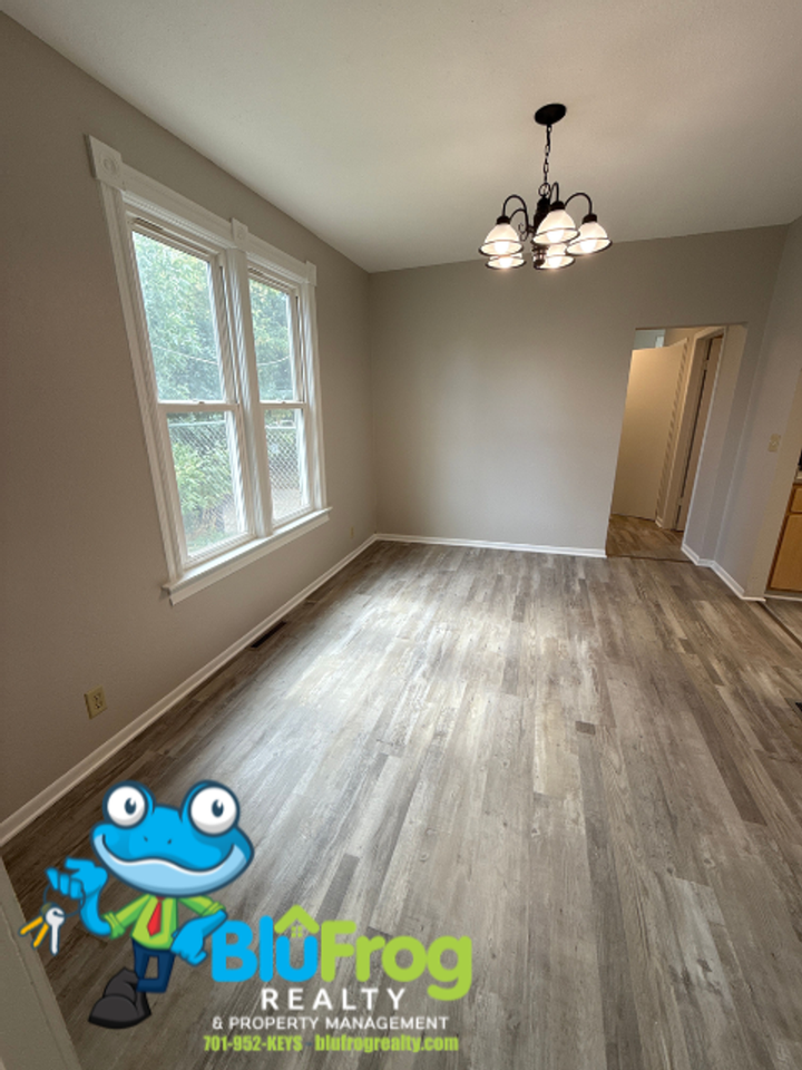 308 5th Ave Se - Photo 6 of 24