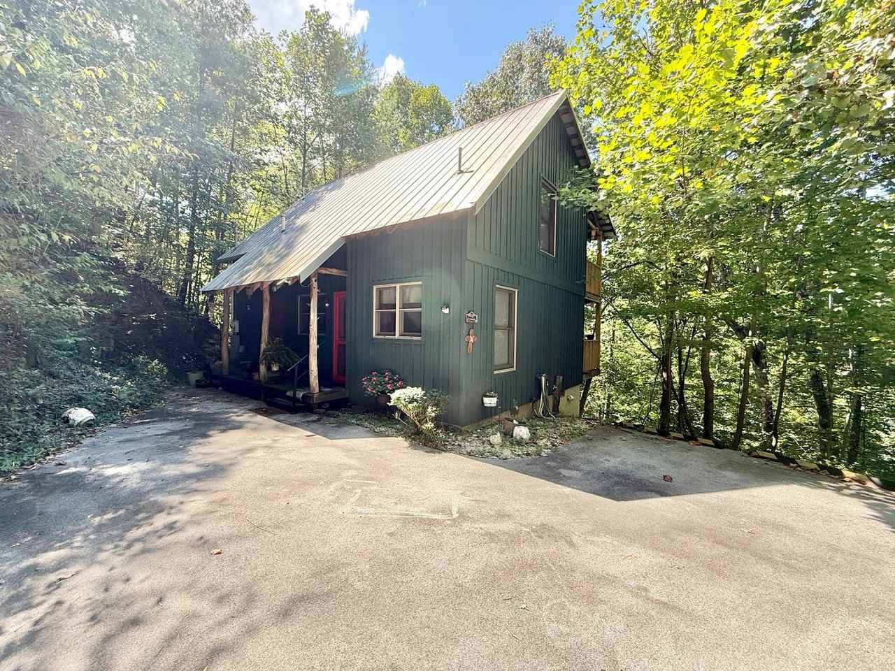 221 Cutter Gap Rd - Photo 2 of 33