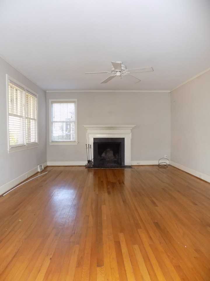 2818 Monroe St - Photo 2 of 16