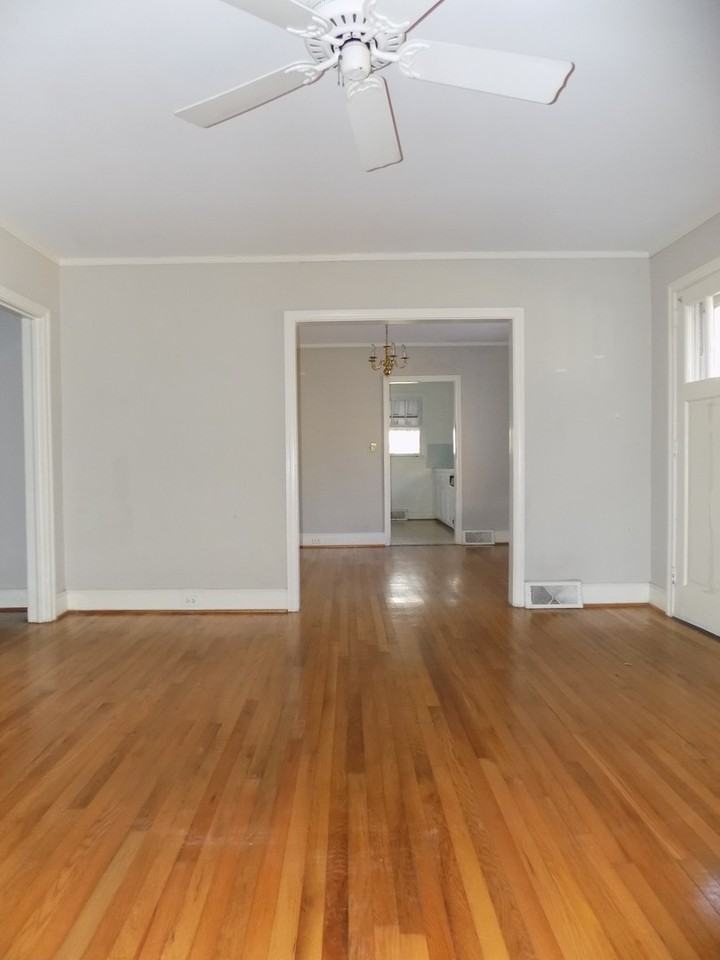 2818 Monroe St - Photo 4 of 16