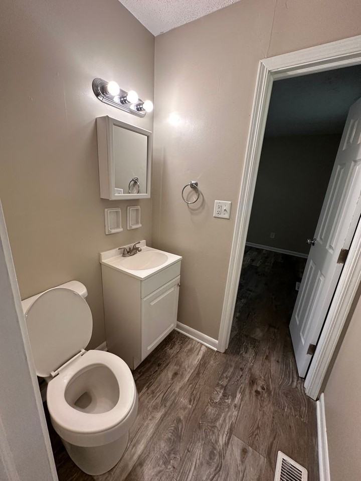9630 Downes Ct - Photo 6 of 20