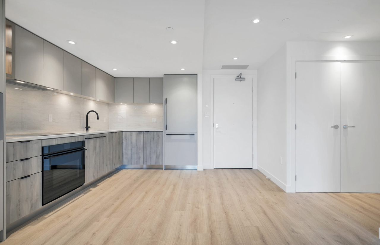 755 Harbourside Drive #307 - Photo 2 of 14