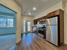 featured image of 955 Country Hills Dr