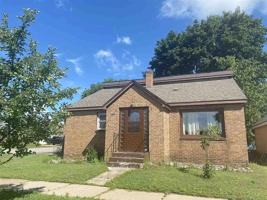 featured image of 1200 E 2nd St