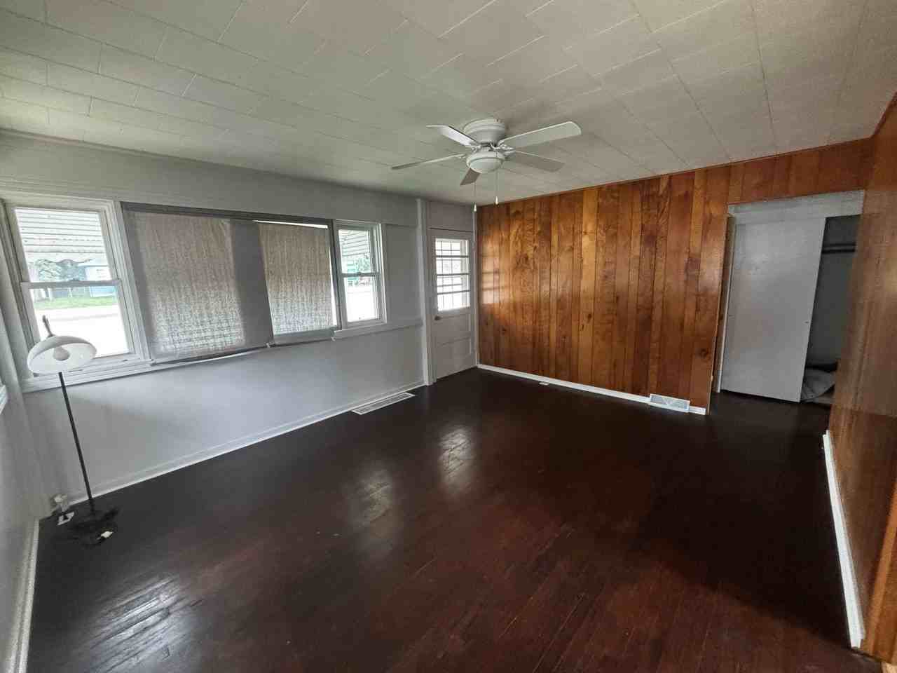 1209 W 1st St - Photo 5 of 12