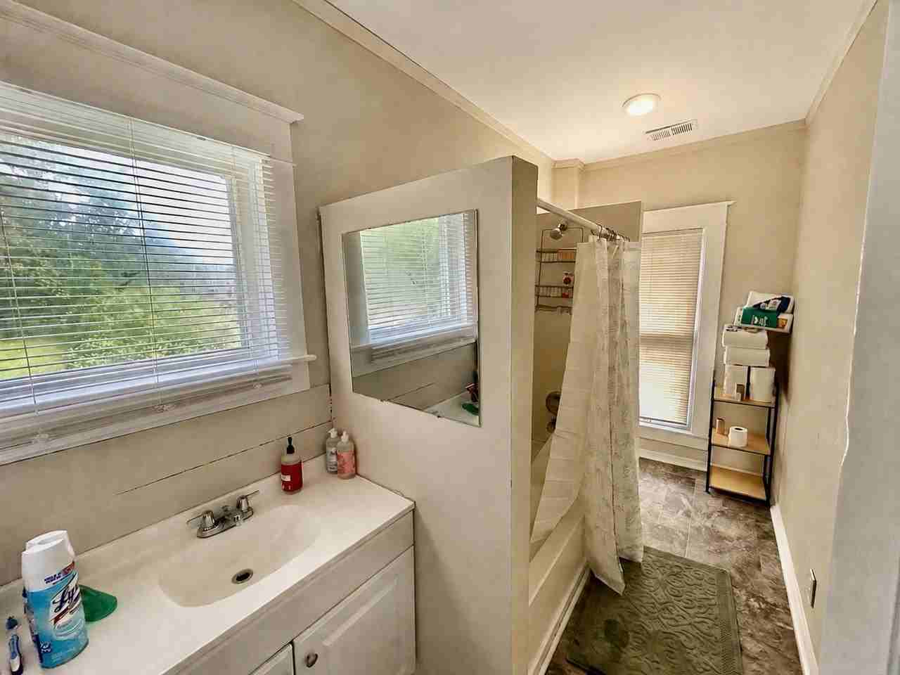 113 Westwood Dr - Photo 3 of 9