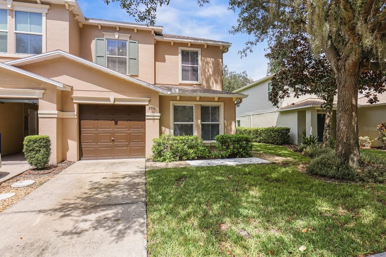 2916 Royal Tuscan Ln