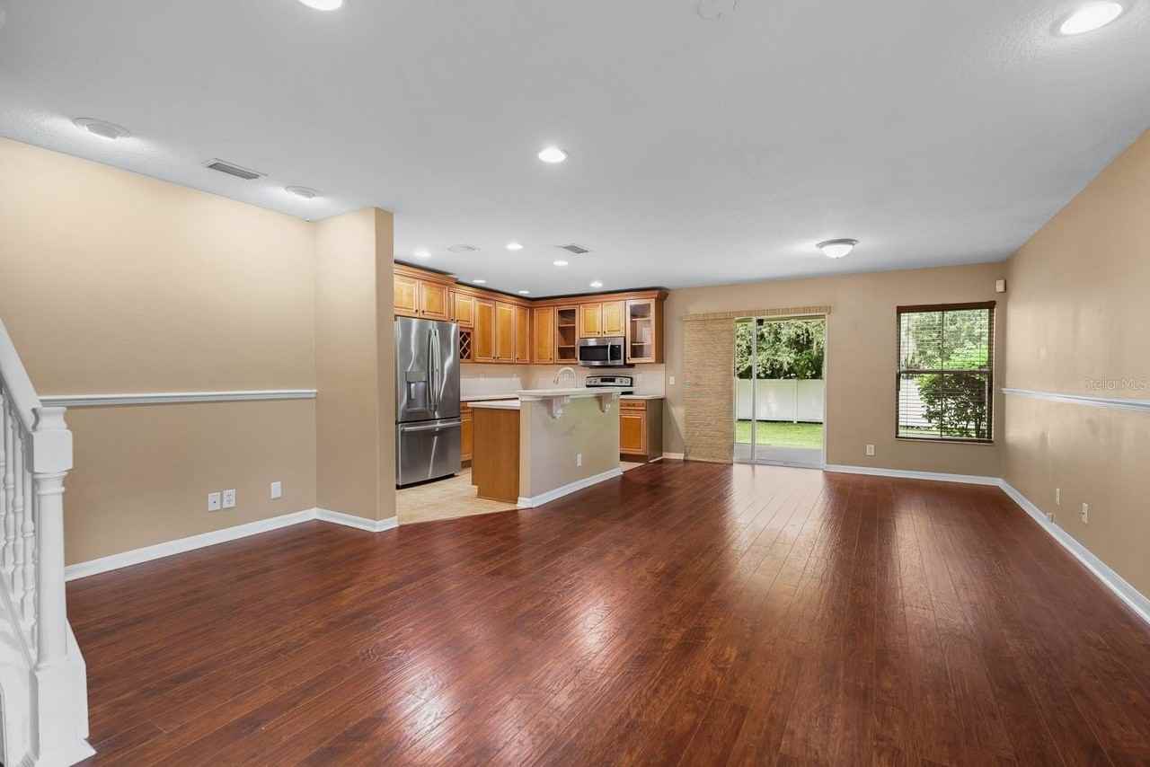 2916 Royal Tuscan Ln - Photo 4 of 31