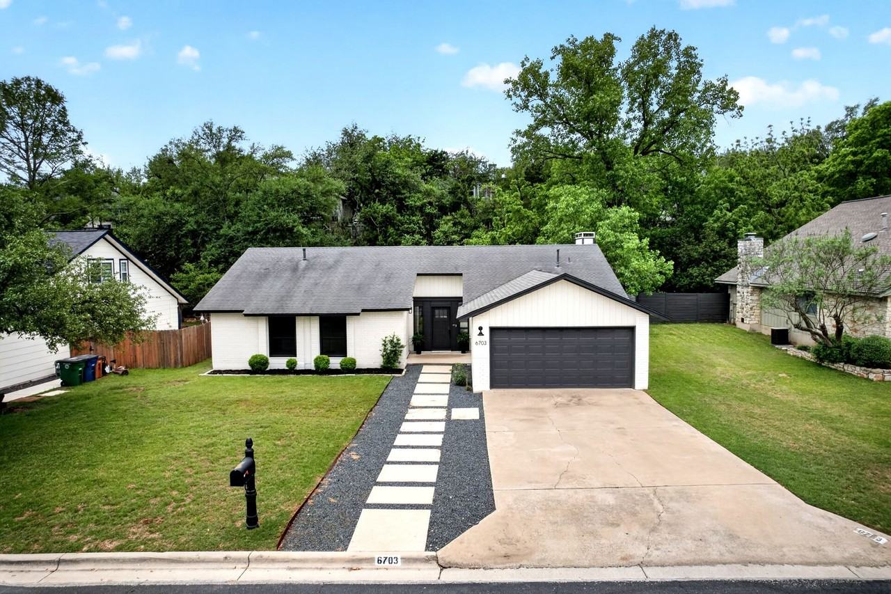 6703 Danwood Dr - Photo 2 of 40