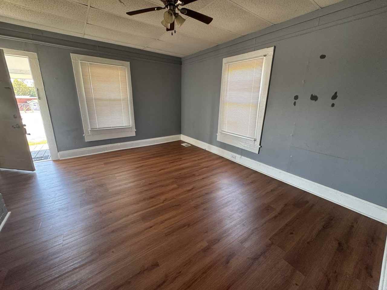 319 Linwood Rd - Photo 2 of 12