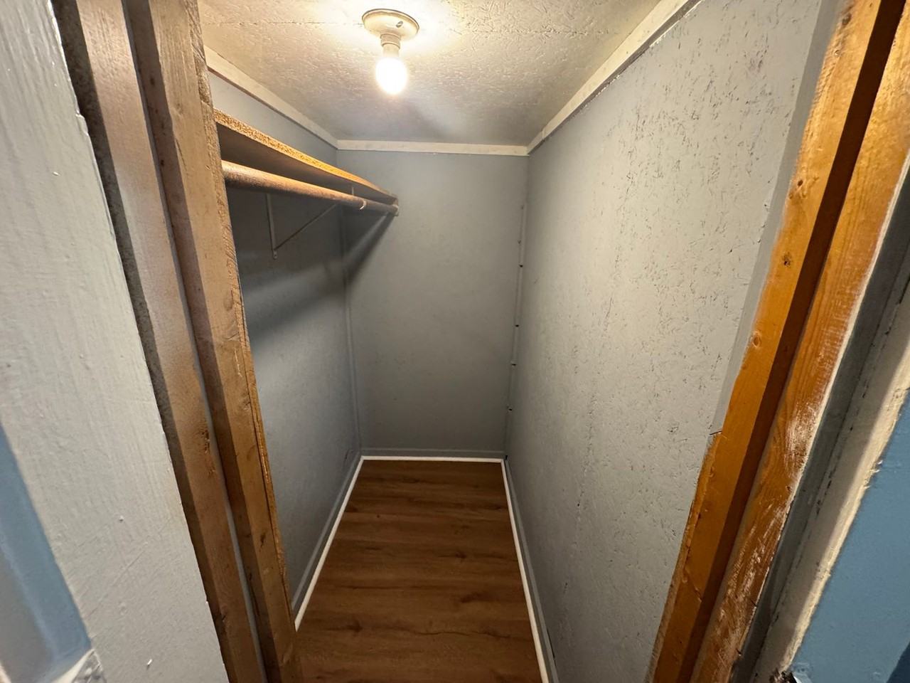 319 Linwood Rd - Photo 3 of 12