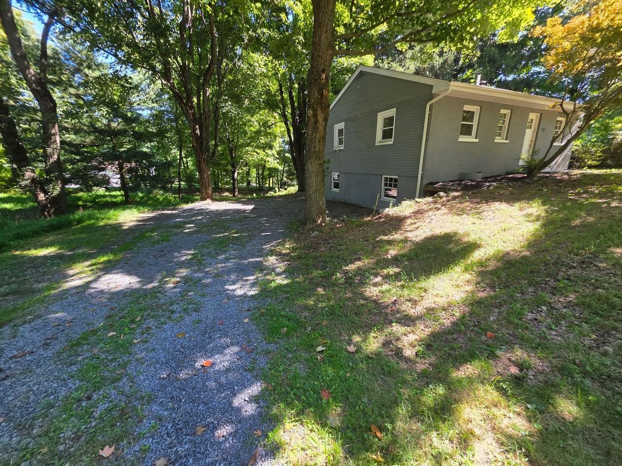 102 Barbara Dr - Photo 2 of 25