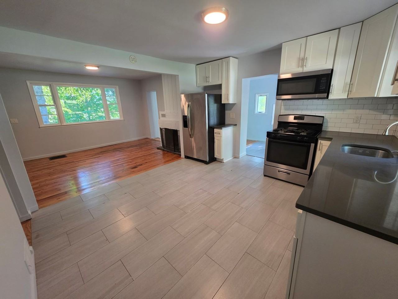 102 Barbara Dr - Photo 7 of 25