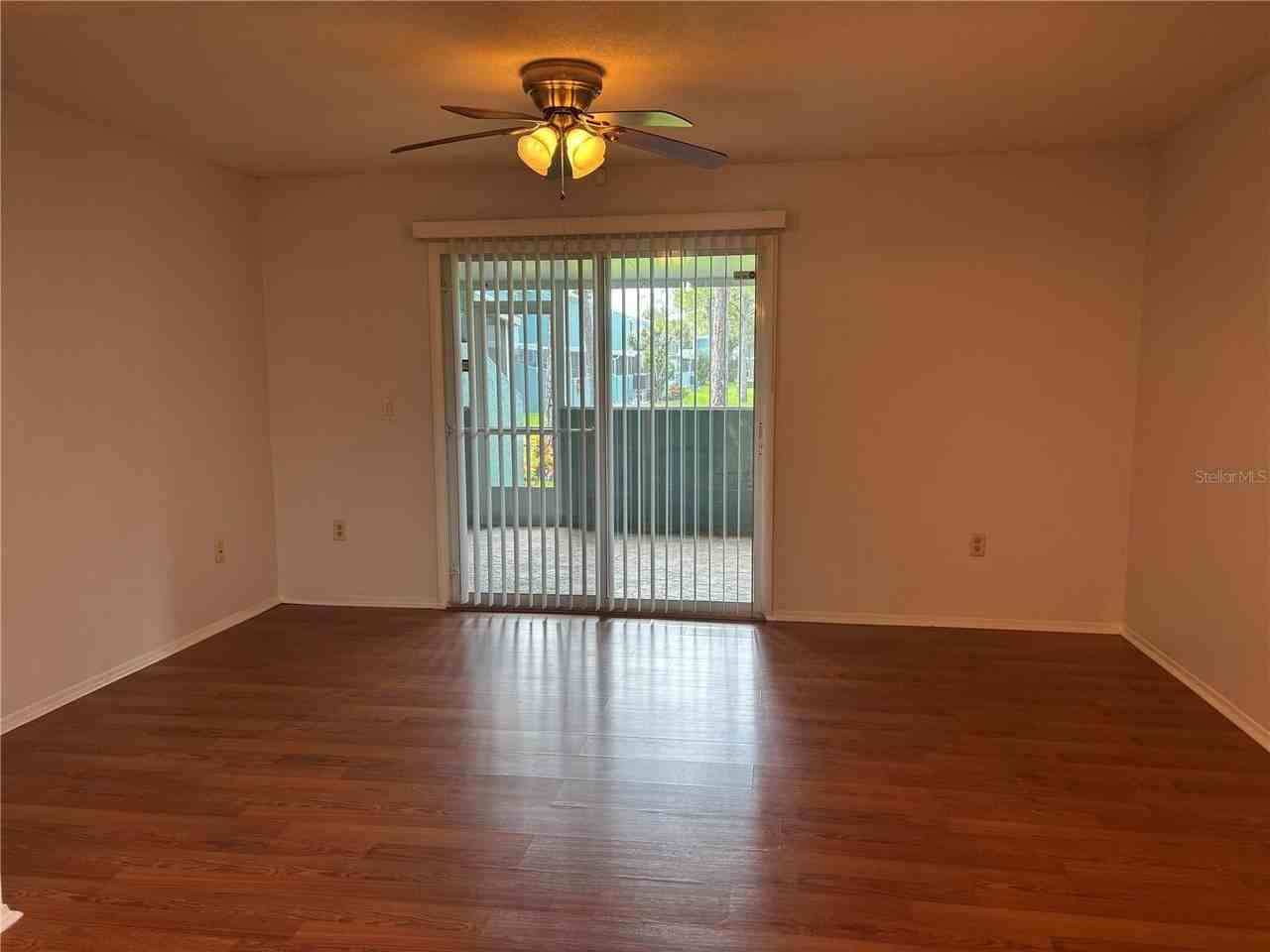 11428 Bay St Ne - Photo 2 of 26