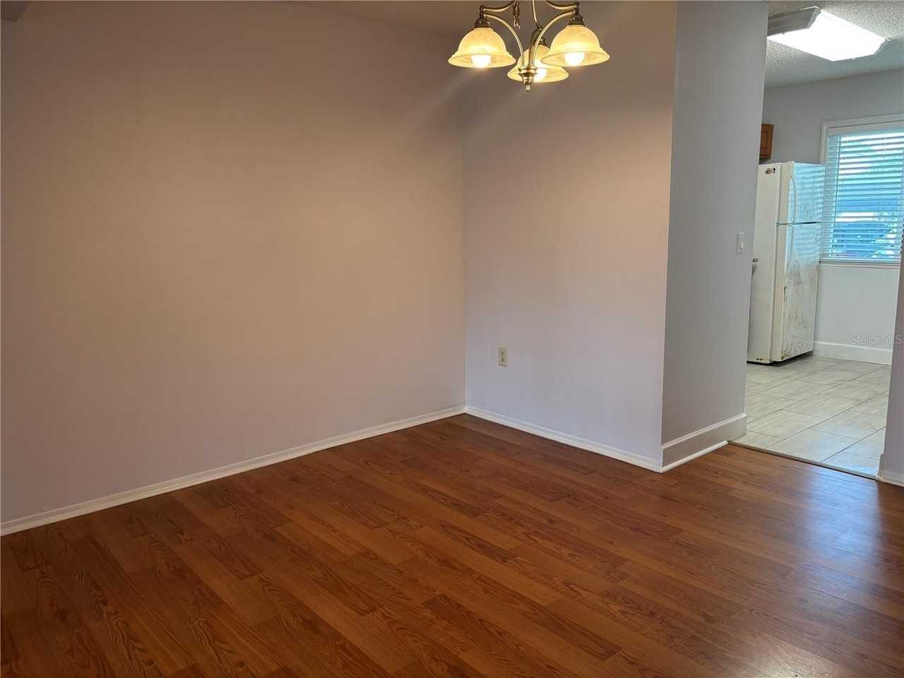 11428 Bay St Ne - Photo 4 of 26