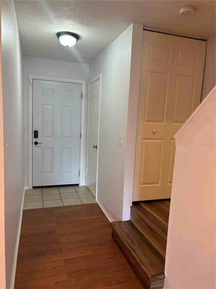 11428 Bay St Ne - Photo 6 of 26