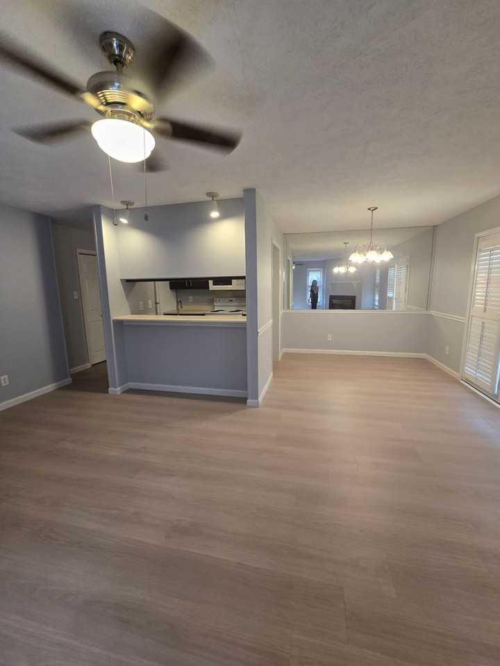 2700 Preston Woods Ln - Photo 2 of 22