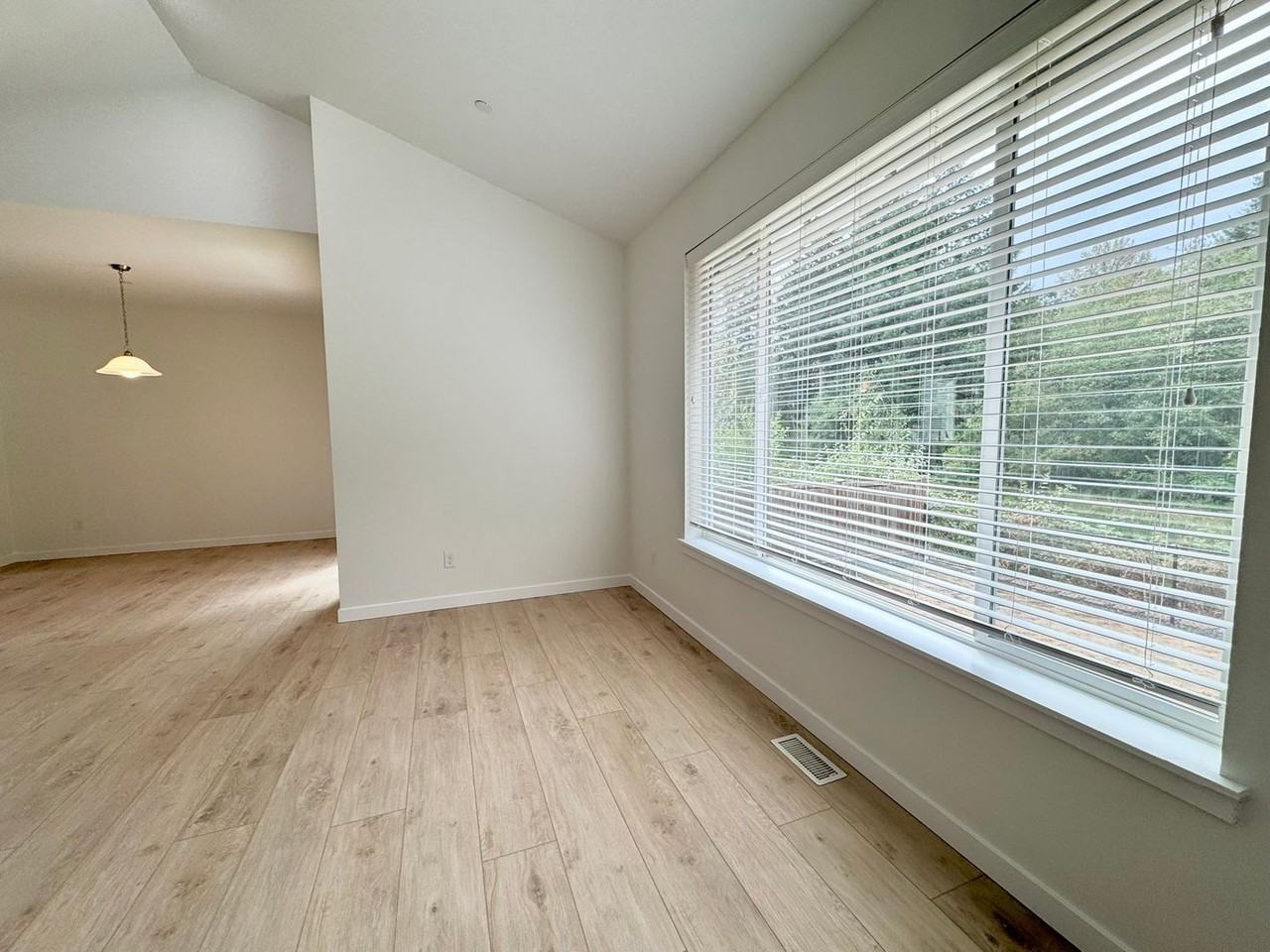 1729 Cyrene Dr Nw - Photo 4 of 40