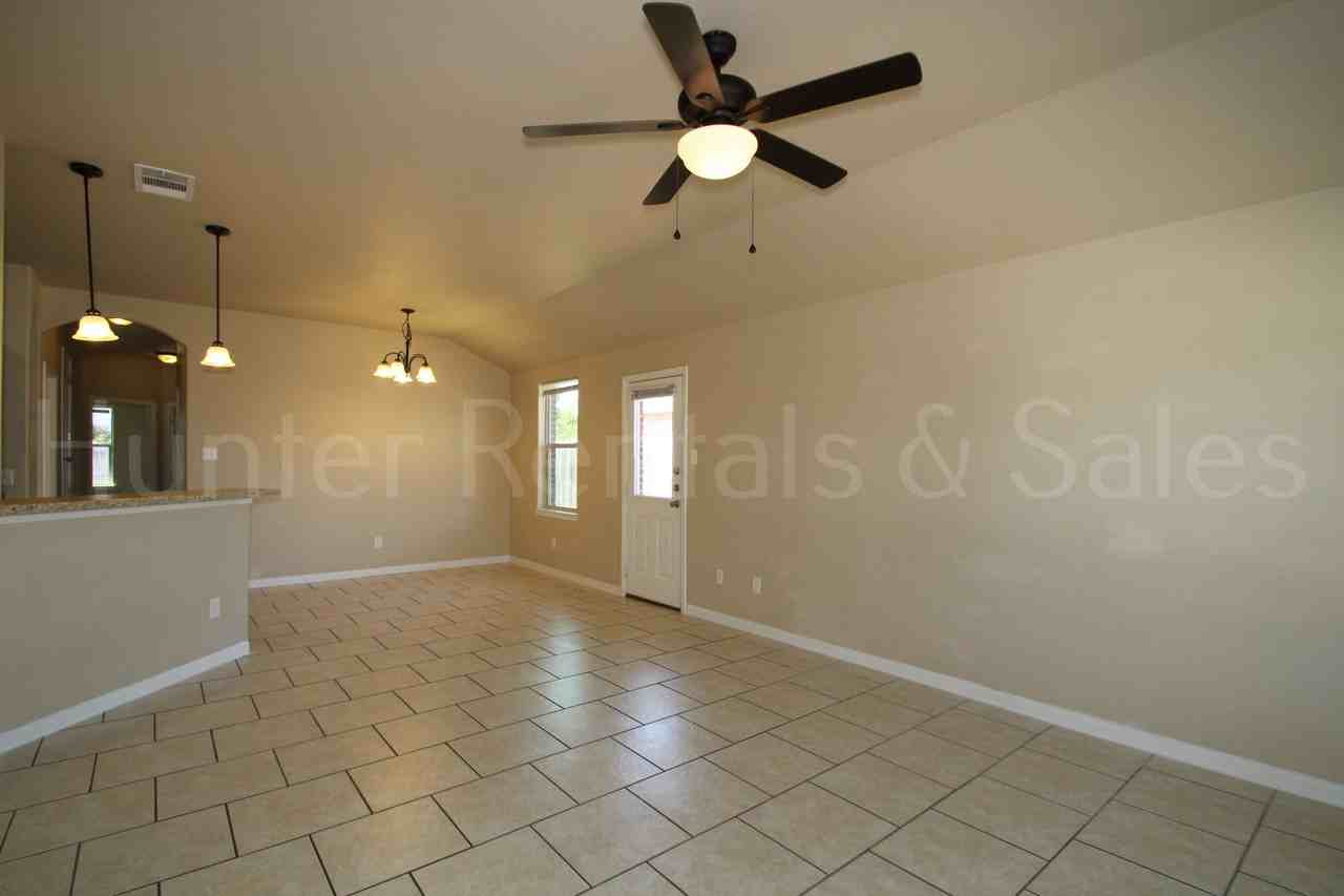 4606B Cambridge Dr - Photo 4 of 25