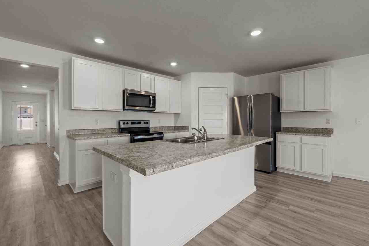 6416 Slabinski Ln - Photo 4 of 15