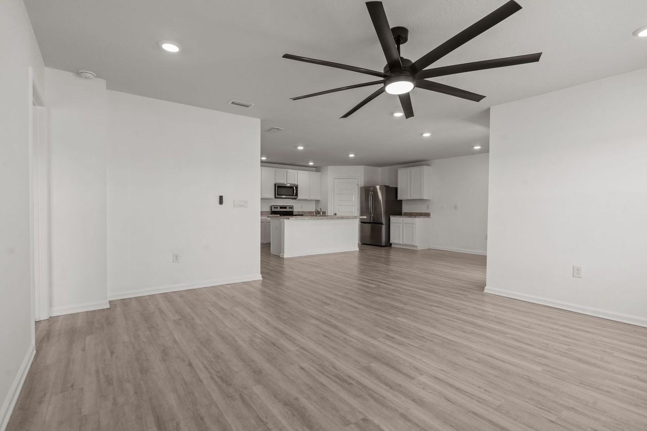 6416 Slabinski Ln - Photo 5 of 15