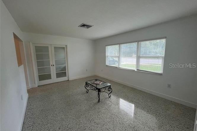 305 N Hercules Ave - Photo 7 of 12