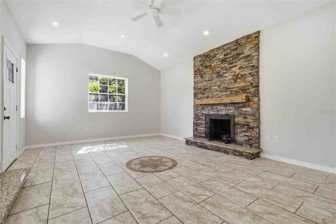 1201 S Lincoln Ave - Photo 7 of 33