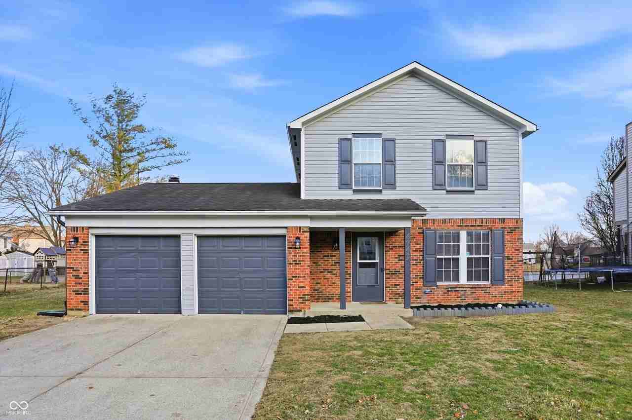 4749 Rocky Knob Ln - Photo 2 of 32