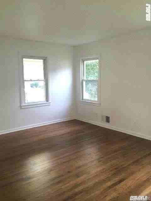 22 Gordon Ave - Photo 4 of 6