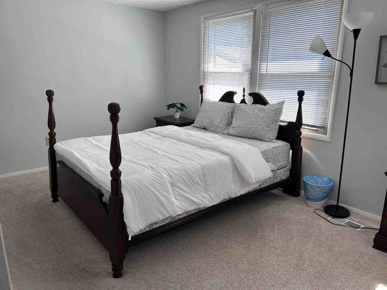 Jacqueline Ct - Photo 5 of 8