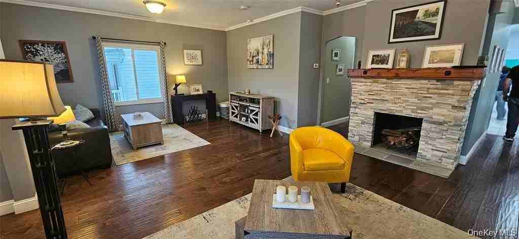 218 W Chester St - Photo 3 of 24