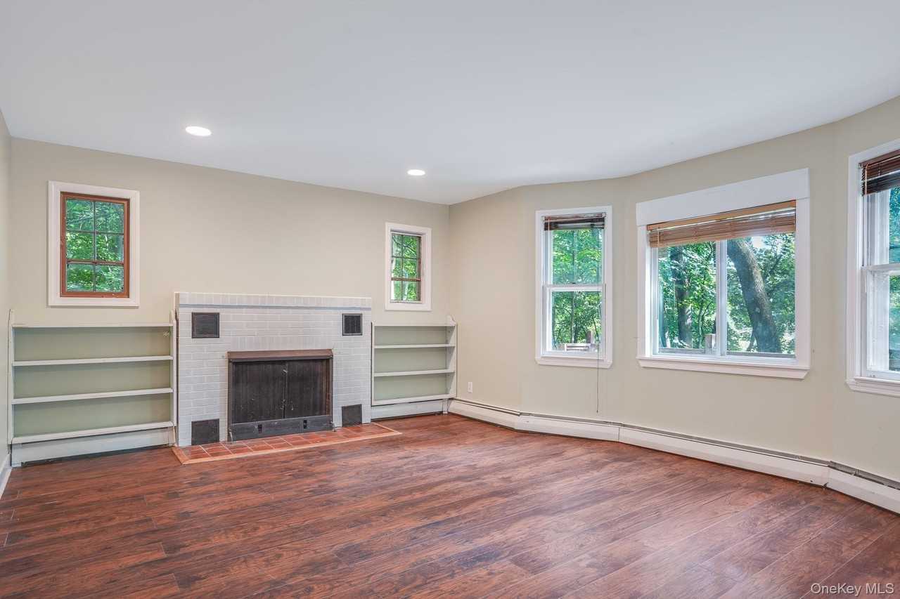 220 South St - Photo 7 of 24
