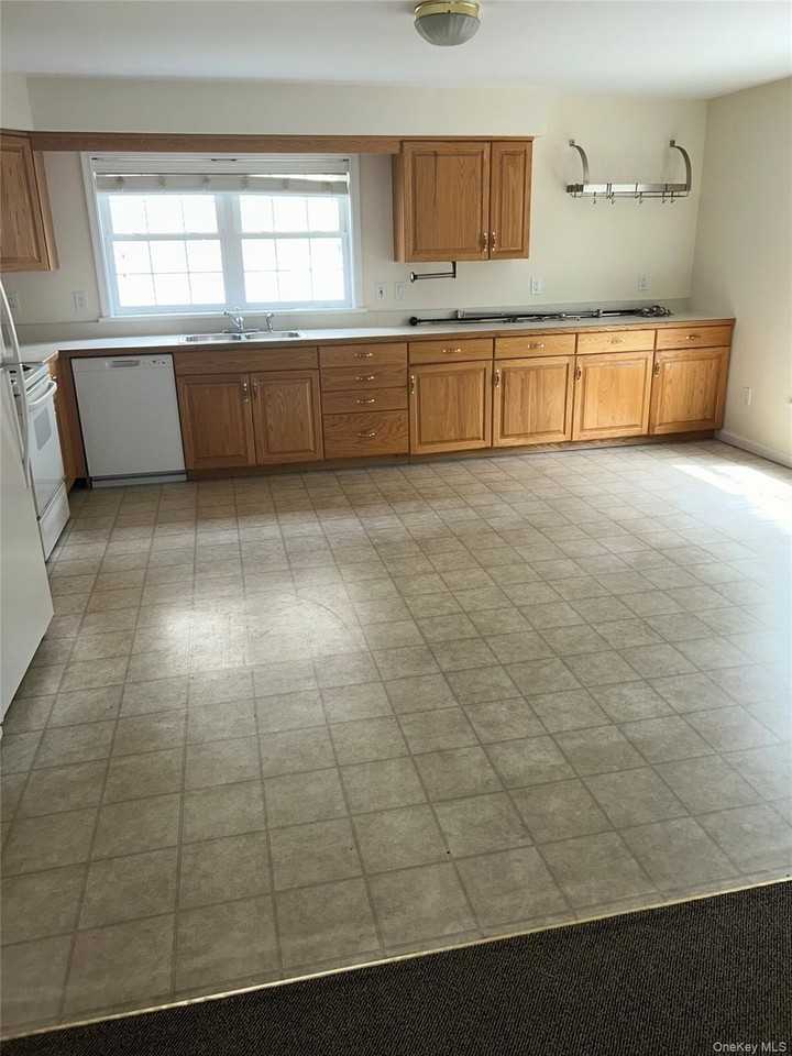 30 Woodside Ave #30 - Photo 5 of 15