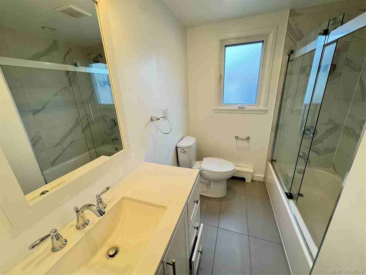 25401 Pembroke Ave - Photo 6 of 20