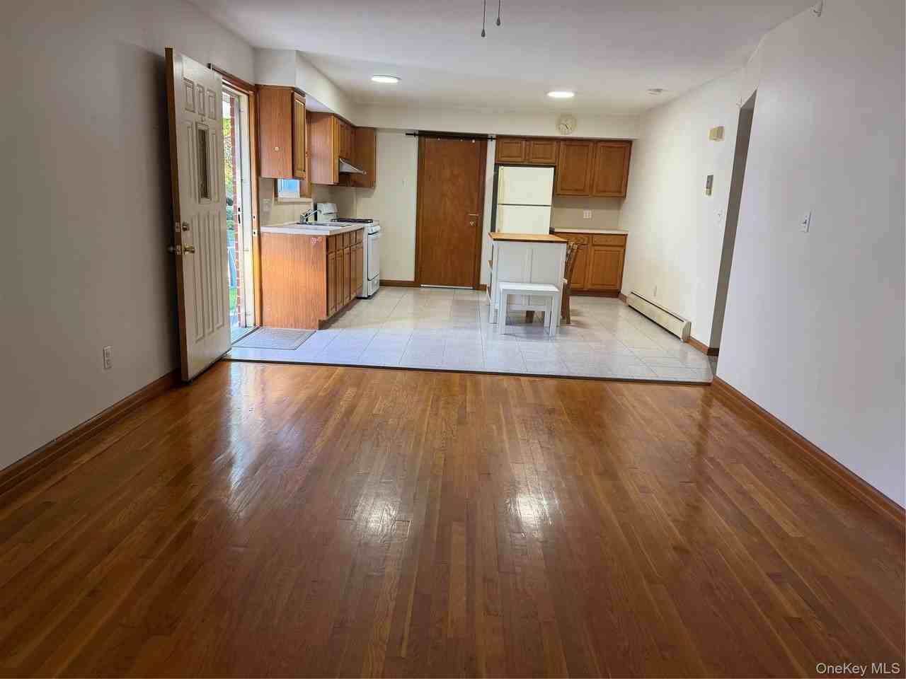 4131 219th St #1FL - Photo 4 of 7