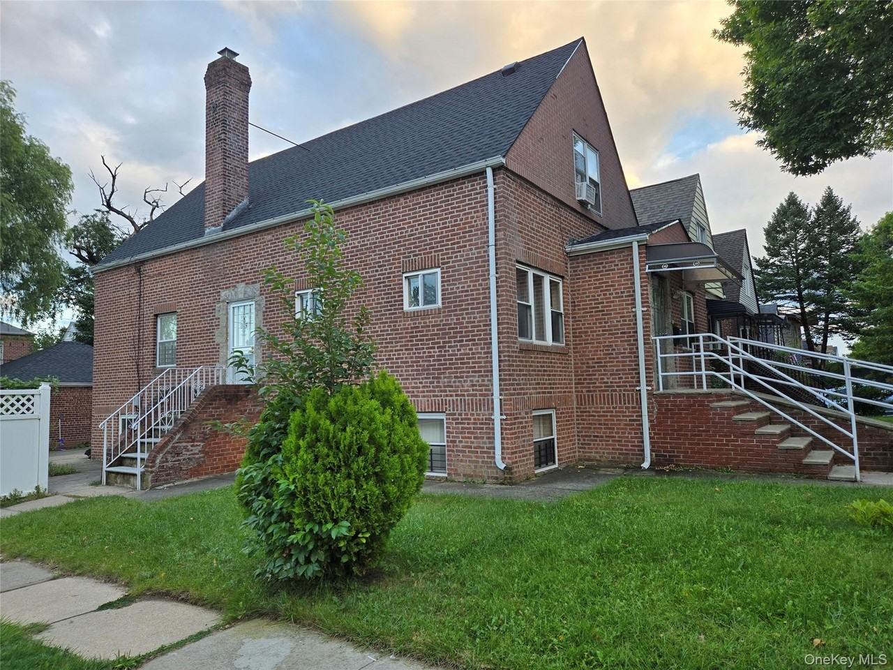 8301 247th St - Photo 2 of 3