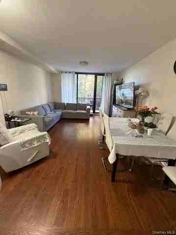 6636 99th St - Photo 5 of 10