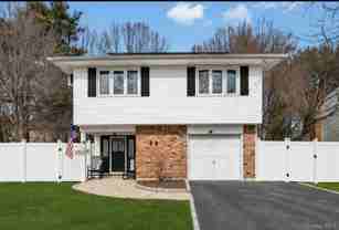 219 Bellerose Ave - Photo 1 of 1