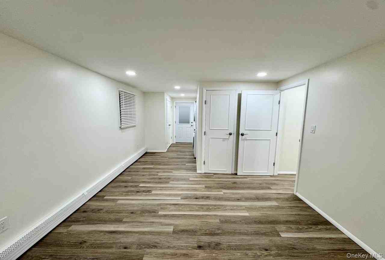 219 Bellerose Ave - Photo 7 of 18